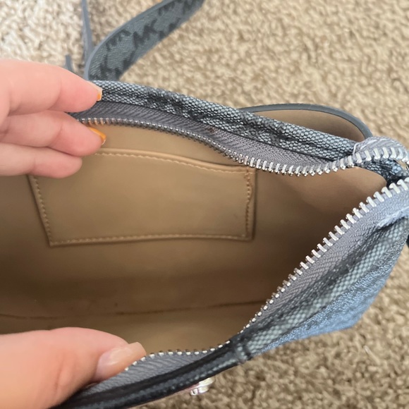 Never used - Picture 3 of 4